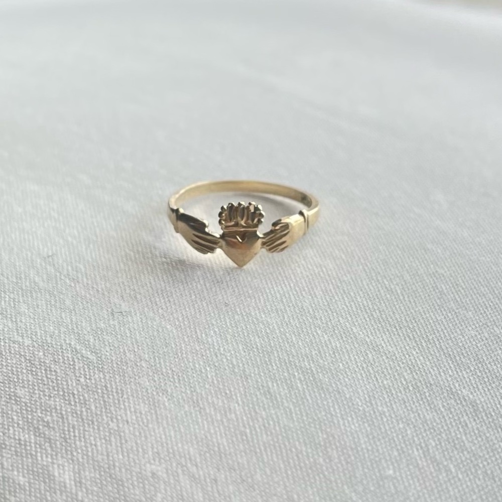10K Gold Claddagh Ring